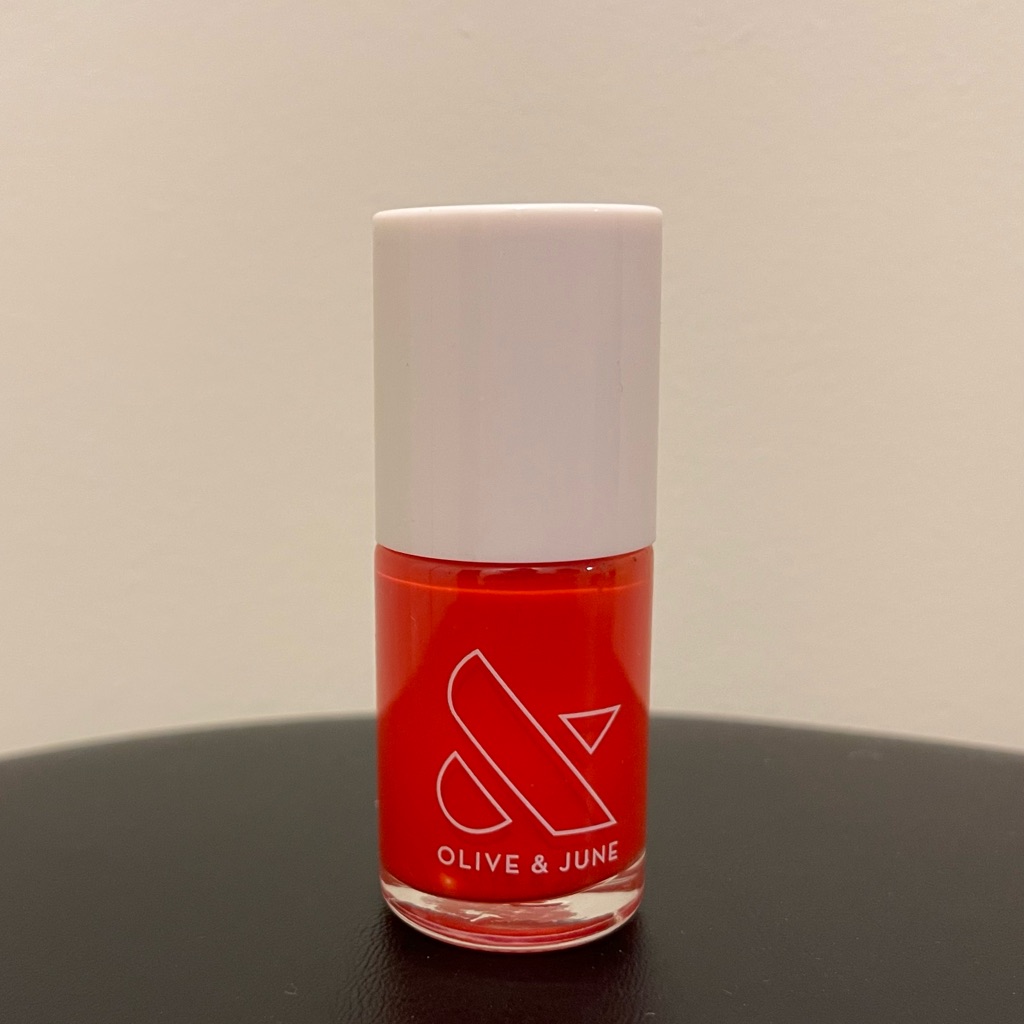 Olive  June  Long Lasting  Kiss Cam